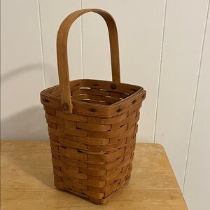 Longaberger Vintage 1980s Brown Woven Basket